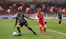 半岛体育地址-尼斯主场惨败，球队积分遭遇滑坡的简单介绍