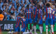 半岛体育vip注册-英格兰队获得胜利，领先晋级