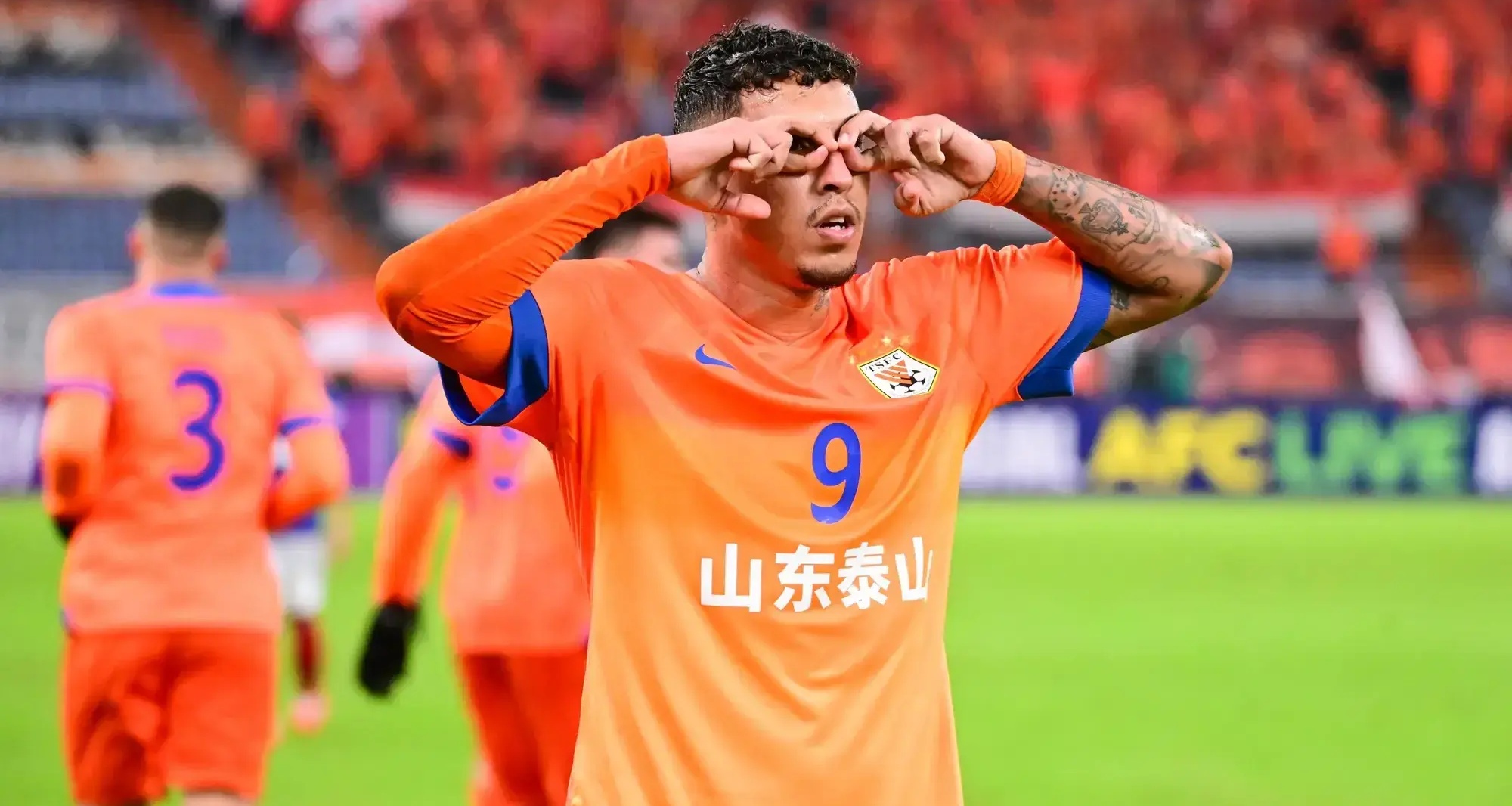 申花客场战平建业,暂时失去积分榜榜首的简单介绍 申花客场战平建业,暂时失去积分榜榜首的简单介绍