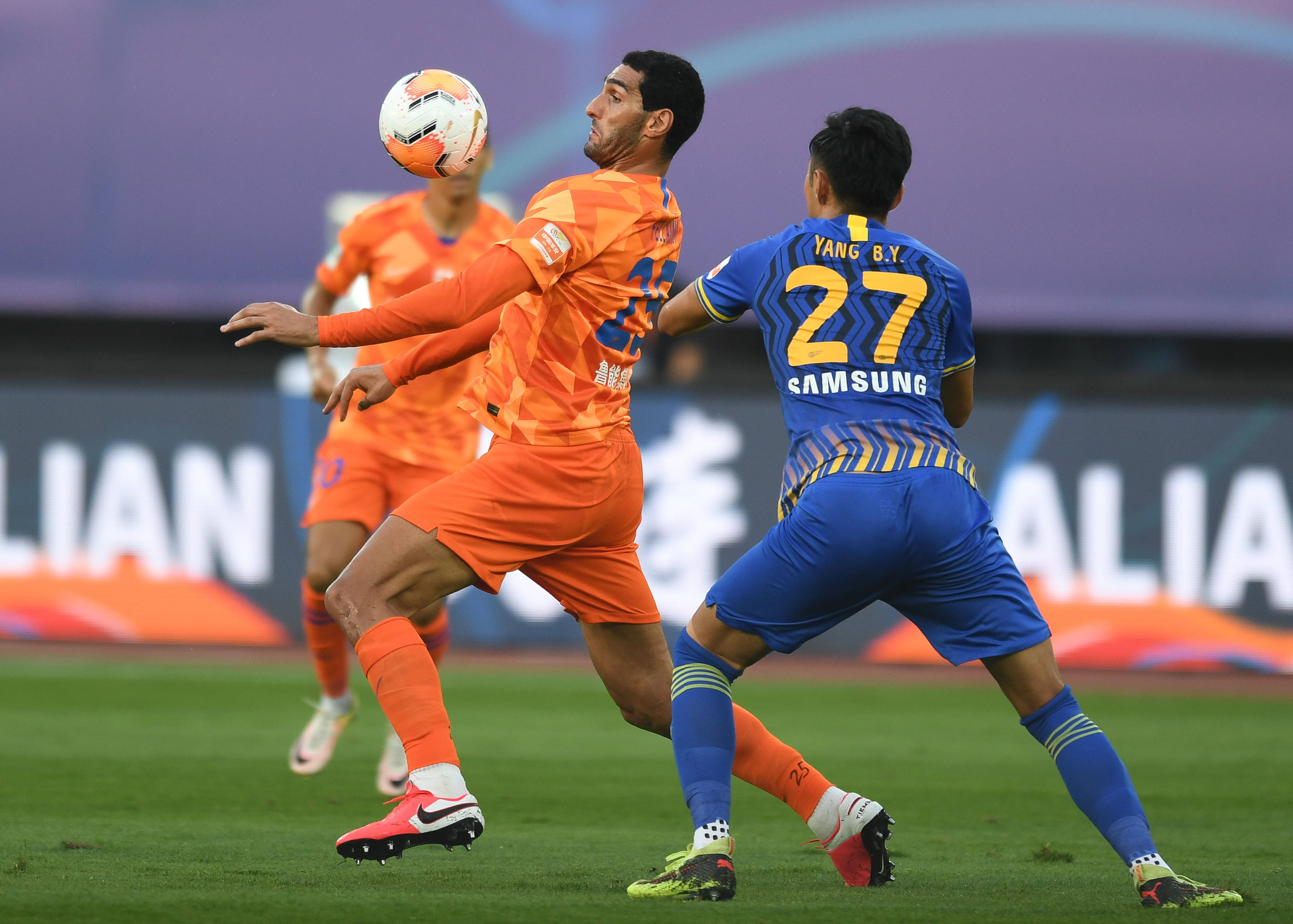 关于江苏苏宁取得中超季后赛资格，士气高涨的信息