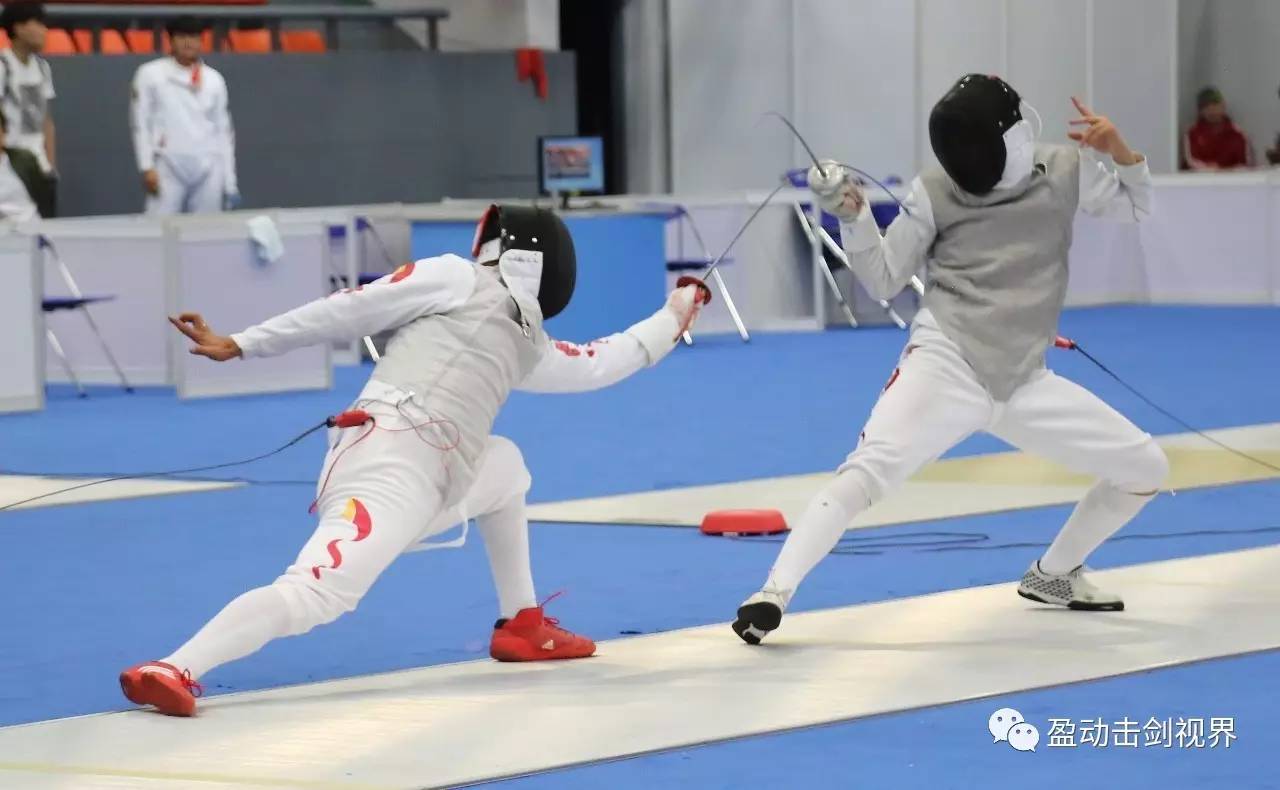 英国击剑好手力克对手,夺冠瞬间 英国击剑好手力克对手,夺冠瞬间