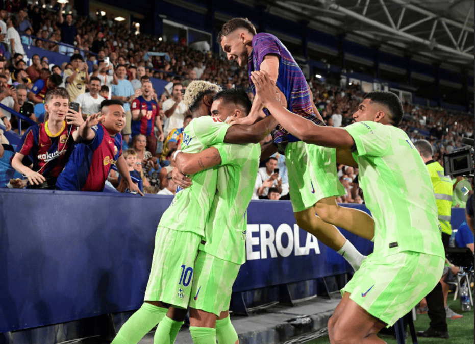 包含巴萨客场不敌毕尔巴鄂，争四希望渺茫的词条