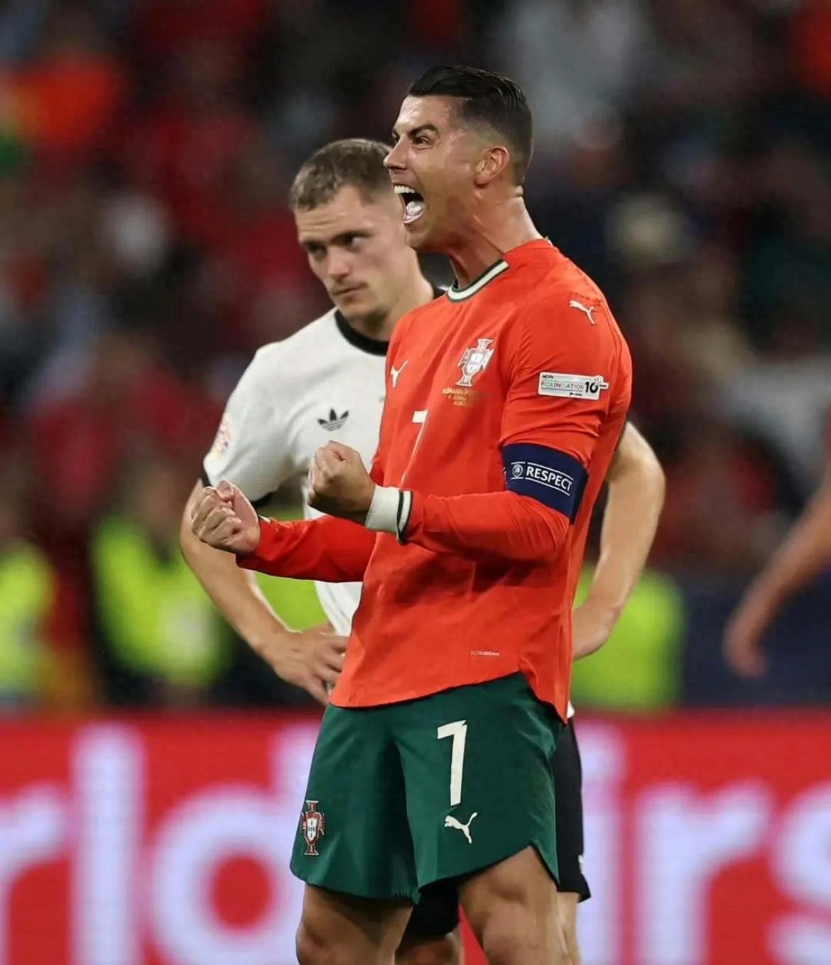 欧洲足球巨星齐聚,掀起一场激烈争夺战的简单介绍 欧洲足球巨星齐聚,掀起一场激烈争夺战的简单介绍