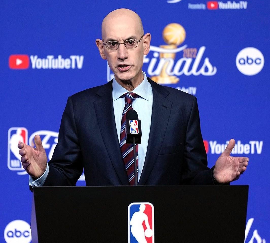 关于尼克斯队主教练表示球队将在新赛季立下更高目标的信息